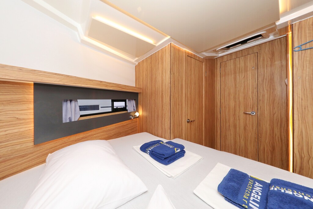 Futura 40 Grand Horizon, Running Gag I