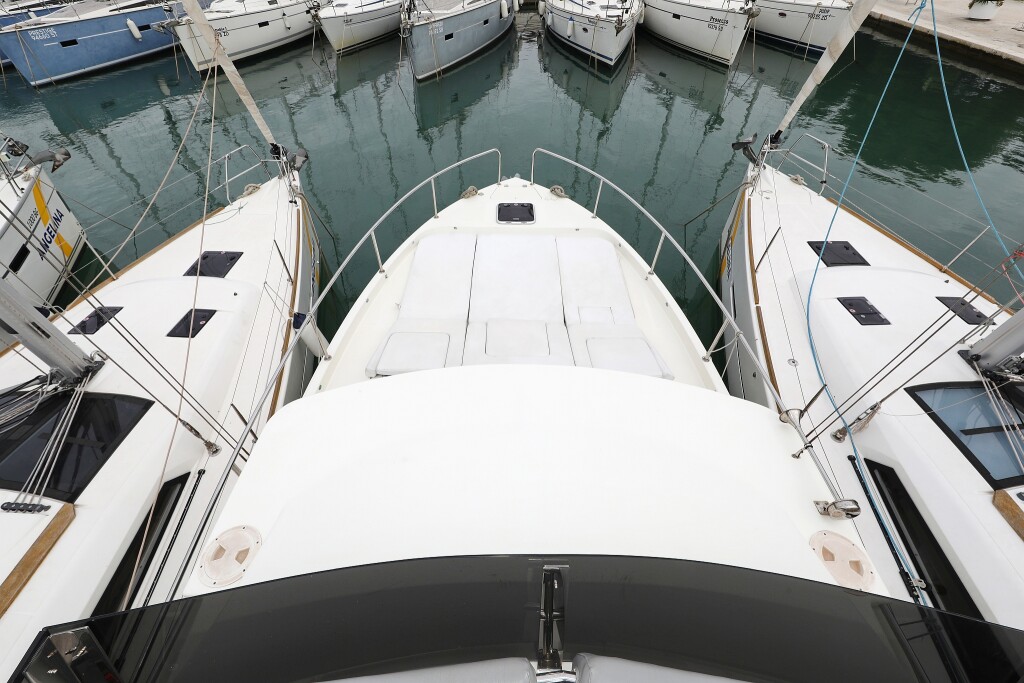 Futura 40 Grand Horizon, Running Gag I