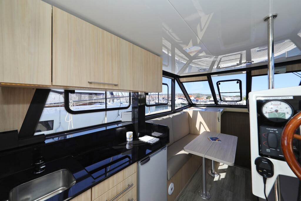 Futura 40 Grand Horizon, Batu