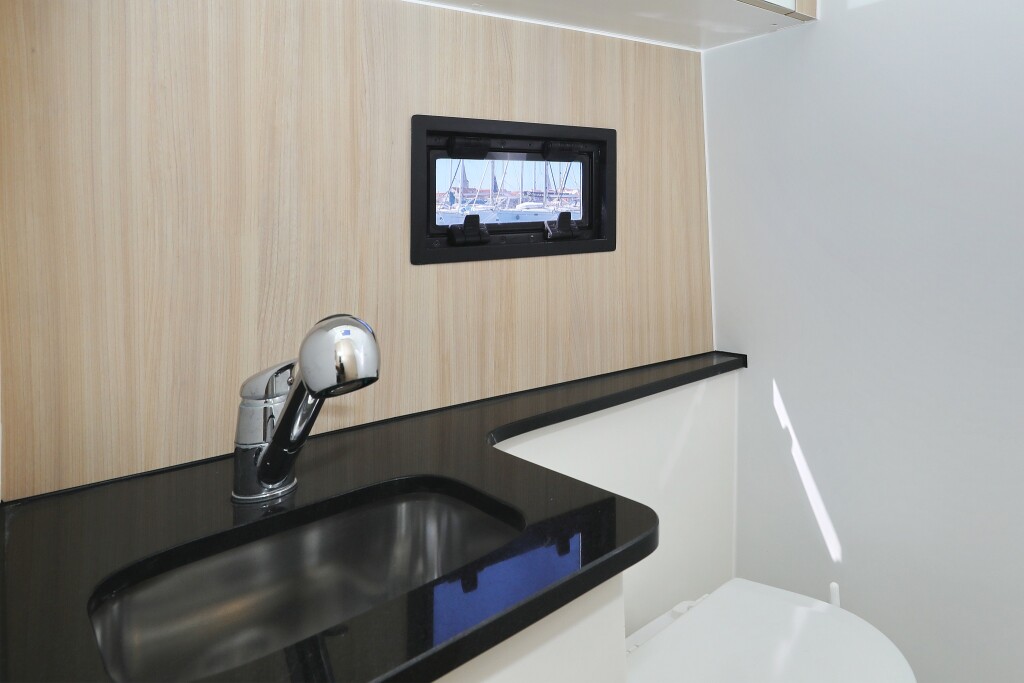 Futura 40 Grand Horizon, Batu