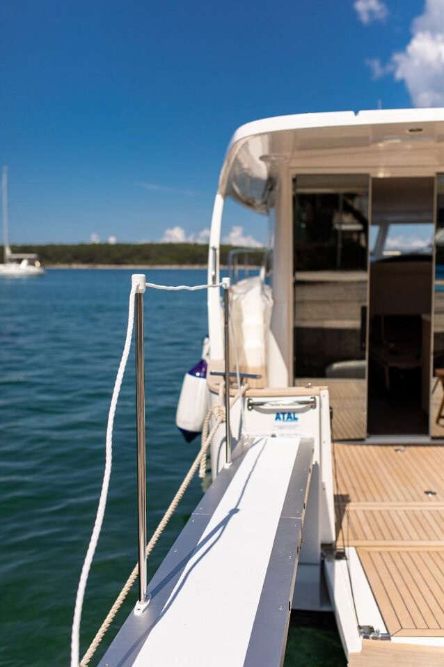 Greenline 33, Ondine