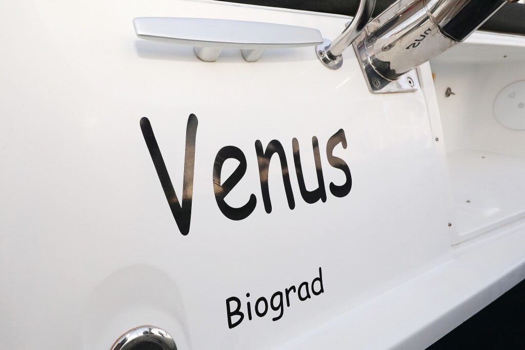 Lagoon 40, Venus