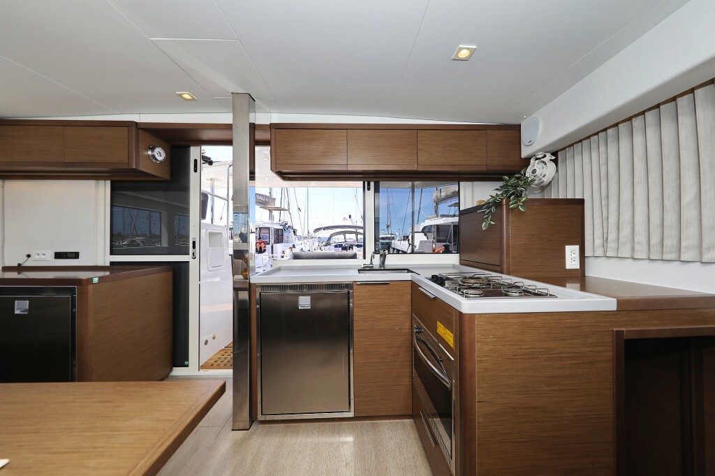 Lagoon 40, Tortilla Flat