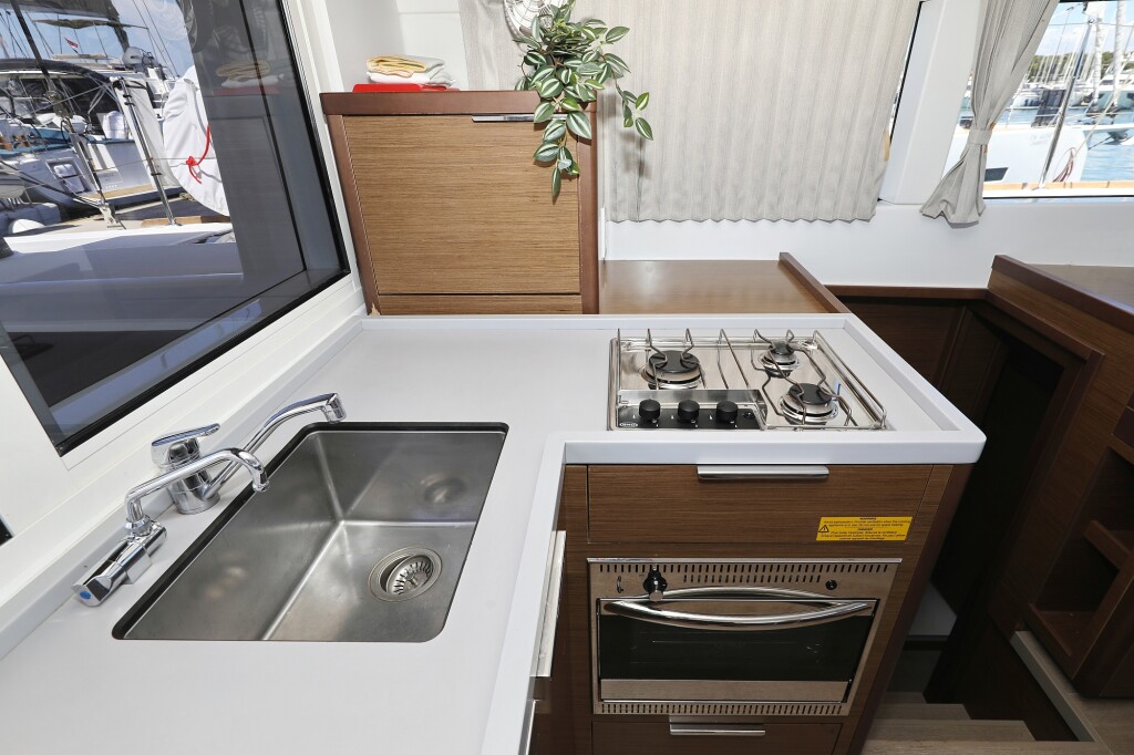 Lagoon 40, Tortilla Flat