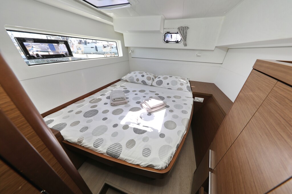 Lagoon 40, Tortilla Flat