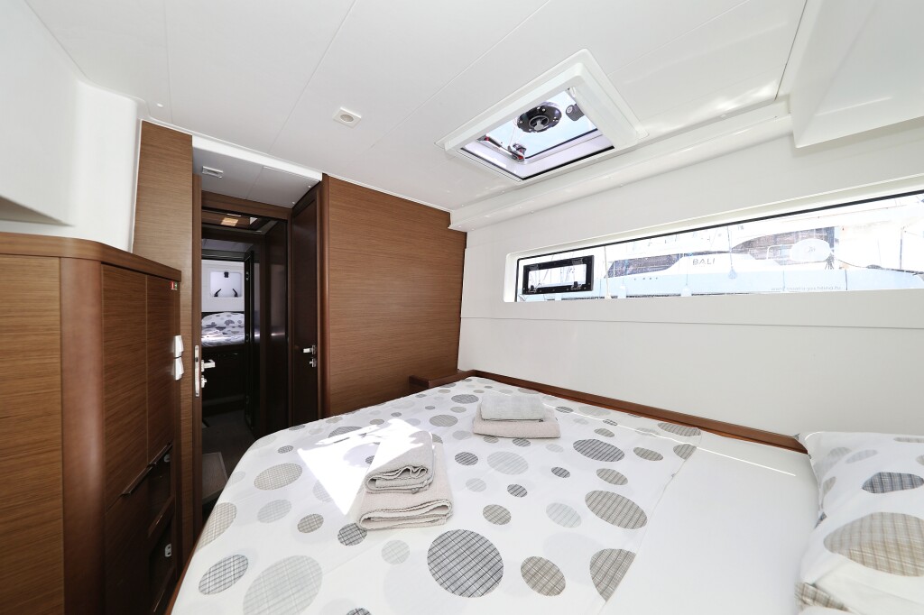 Lagoon 40, Tortilla Flat