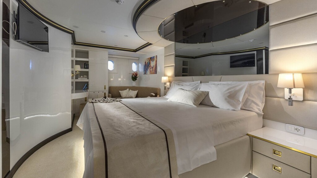 MS Custom Aurum Sky, M/S Aurum Sky