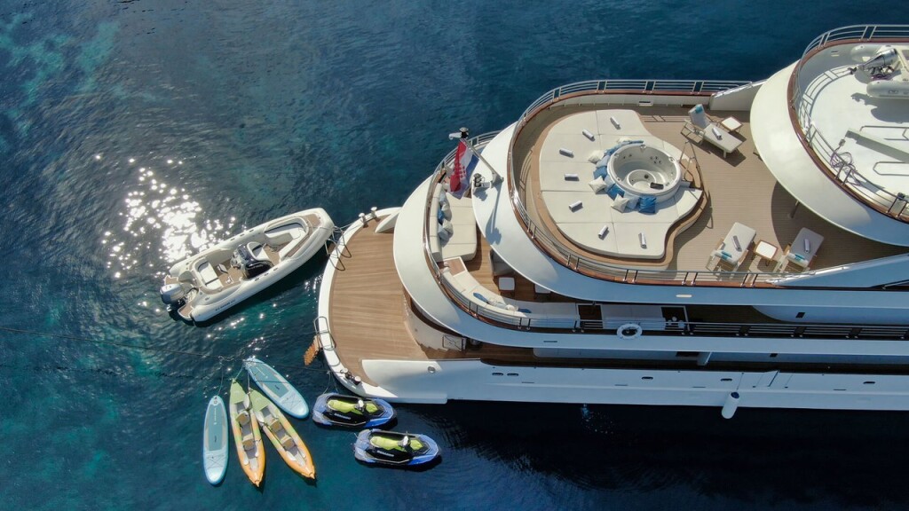 MY Custom Anthea, Anthea