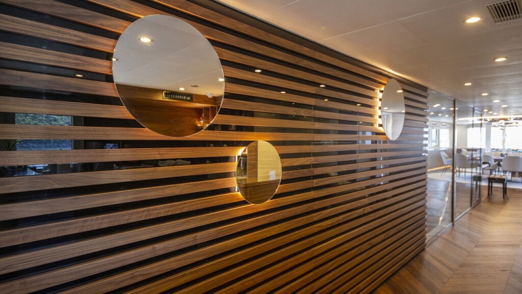 MY Custom Anthea, Anthea