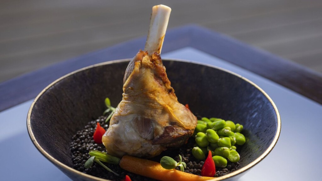 MY Custom Anthea, Anthea