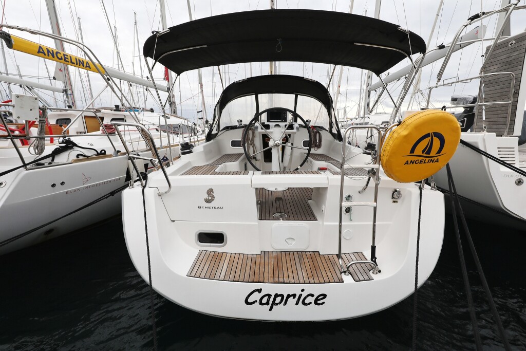 Oceanis 34, Caprice