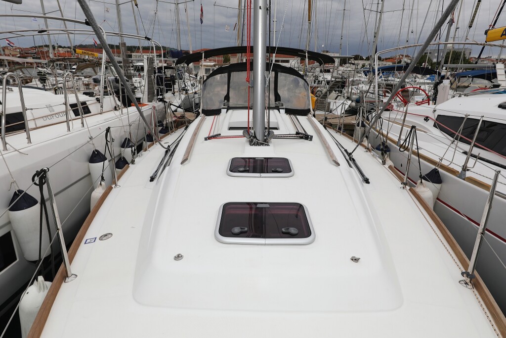 Oceanis 34, Caprice