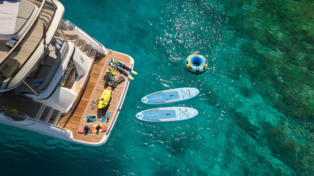 Princess Y72, Elizabeth