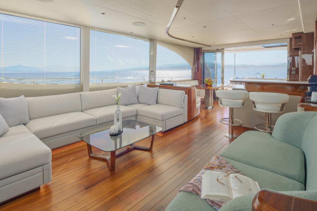 Princess Y72, Elizabeth