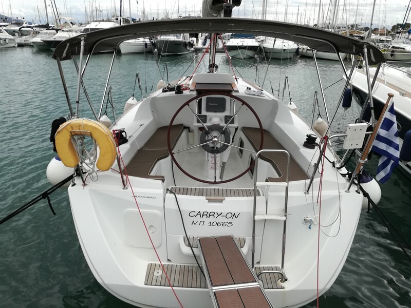 Sun Odyssey 33i, Carry On