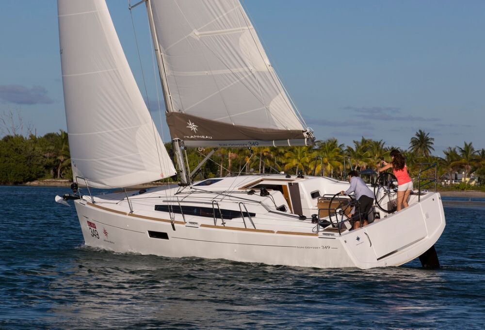 Sun Odyssey 349, Grape
