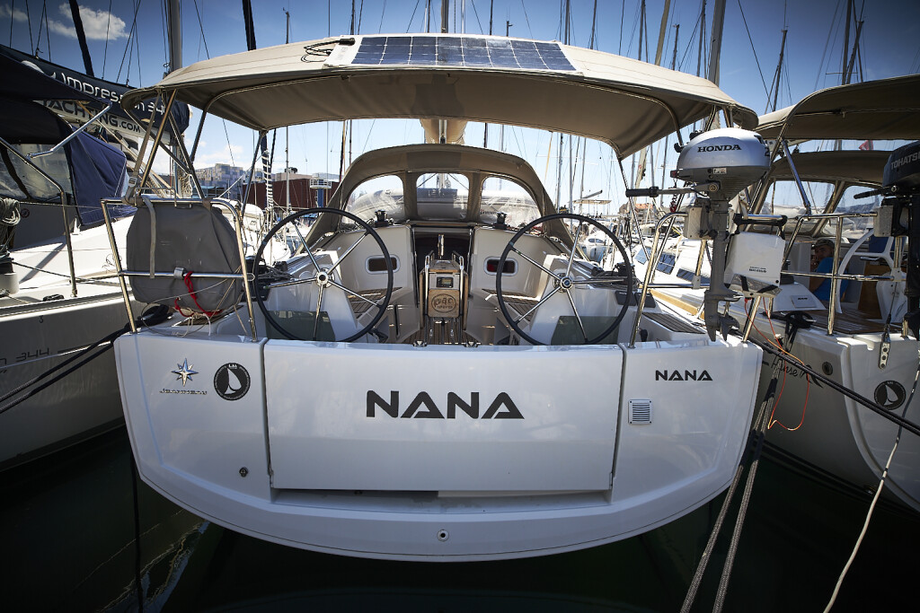 Sun Odyssey 349, Nana