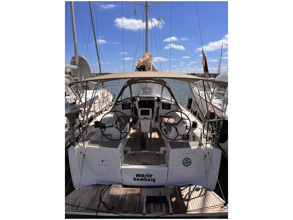 Sun Odyssey 389, Marie
