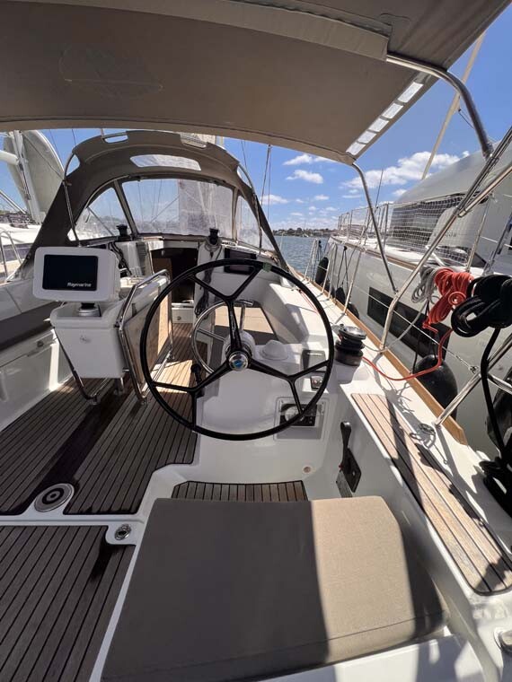 Sun Odyssey 389, Marie