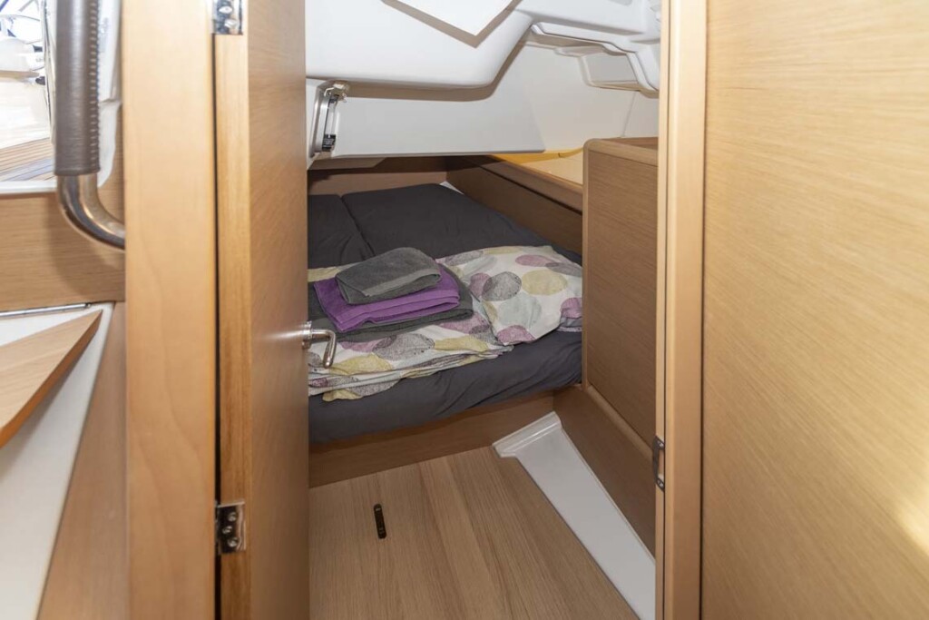 Sun Odyssey 389, Marie