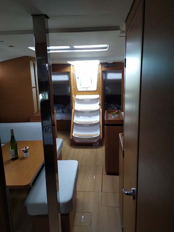 Sun Odyssey 440, Uccelli